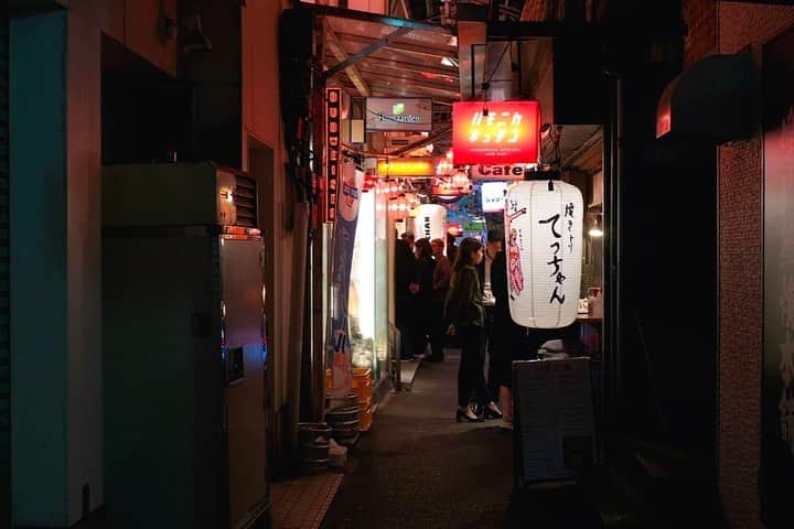 ケツのインスタグラム：「吉祥寺  #トニーフランク #元馬と魚 #案内してもらいました #ギターA #顔A #エモさA #こちらもまあまあ前ですが #xt30ii #無断転載禁止」