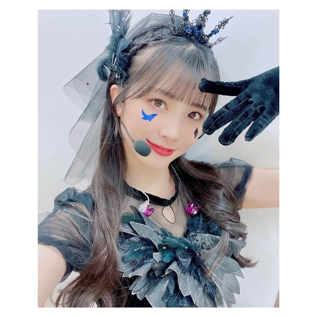 結那さんのインスタグラム写真 - (結那Instagram)「❤︎ lovelive... ⁡ ｡+☆ﾟ+｡★｡+ﾟ☆ﾟ+｡★｡+ﾟ☆ﾟ+｡★｡+ﾟ☆ﾟ+｡+ﾟ ⁡ #Liella_3rd_北海道Day2 もうツアーも折り返しになってしまいました(๑•́ - •̀๑) 早く次の公演したい！！！！って気持ちと、 まだ終わりたくない！！！！と言う気持ちが… ⁡ でも何より最高に素敵な思い出が、 一つまた一つと増えていくのが本当に幸せ💗 ⁡ そして各地方で様々な方と出逢えて嬉しいです…‼︎✨ 残りの公演もマルガレーテちゃんの気持ちを大切に。 パフォーマンスさせていただきます…！！ 『勝つ』の背景にある想いを持って私も強くなる。 ⁡ 皆さん北海道公演も本当にありがとうございました‼︎ 雪も寒さも忘れちゃうくらい熱いステージと 暖かい皆様に囲まれて楽しかったです…！！！❤️‍🔥 ・ Thank you for coming to see us live.🌟 Hokkaido for the second time in my life…❄️ I hope to see you again!🥰 ⁡ ｡+☆ﾟ+｡★｡+ﾟ☆ﾟ+｡★｡+ﾟ☆ﾟ+｡★｡+ﾟ☆ﾟ+｡+ﾟ ⁡ #Liella #lovelive #ラブライブスーパースター #lovelivesuperstar #ラブライブシリーズ #schoolidolproject #loveliveschoolidolproject #結那 #ウィーンマルガレーテ #北海道 #北海きたえーる」1月15日 19時41分 - yuina_927