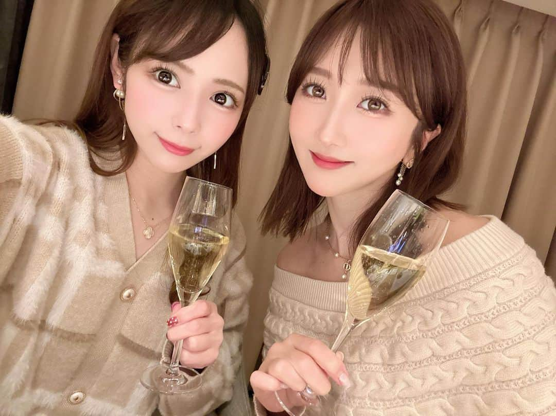 佳苗るかのインスタグラム：「ひびちゃんと中華☺️❤️ また行くの楽しみ😊✨ 誘ってくれてありがとう💕  #中華 #南青山 #dinner #美食 #エビチリ #美味しい #aoyama #ミモザ #mimoza #フォローミー #followｍe」