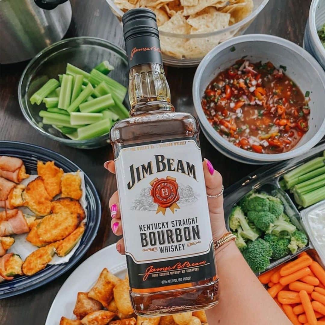 Jim Beamのインスタグラム：「Who are you rooting for today and why is it Jim Beam? Tag us in your game day festivities with Jim Beam for a chance to be featured 📸​⁣ ⁣ ​Photo cred: @kealiapasquariello」