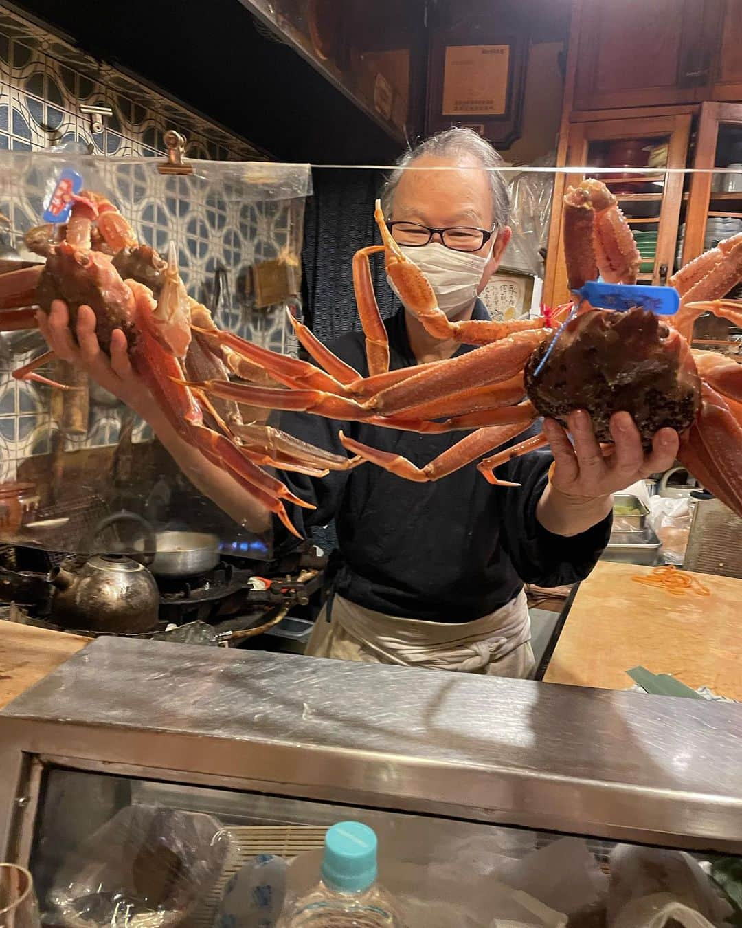 内山高志さんのインスタグラム写真 - (内山高志Instagram)「今年初の松葉カニ🦀  とんでもなく美味しかった🙌  #カニ #松葉カニ #隠れた名店」1月16日 12時23分 - takashikod