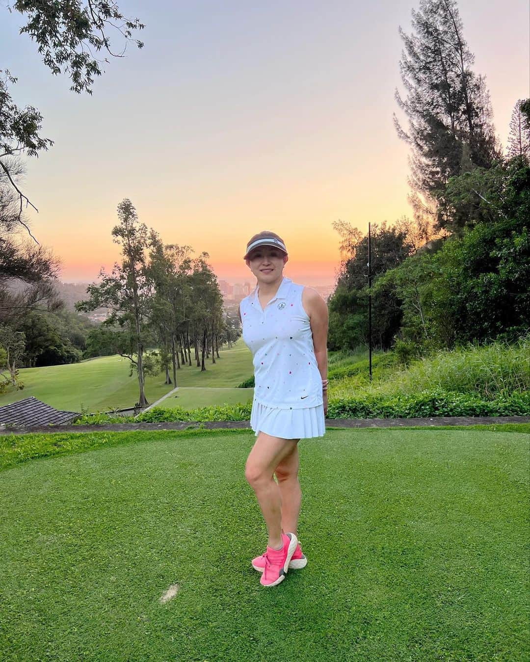 小池絵未のインスタグラム：「Golf lesson 🙋🏻‍♀️ @oahucountryclub   #golflesson #pga #hawaiigolf #ゴルフ女子」