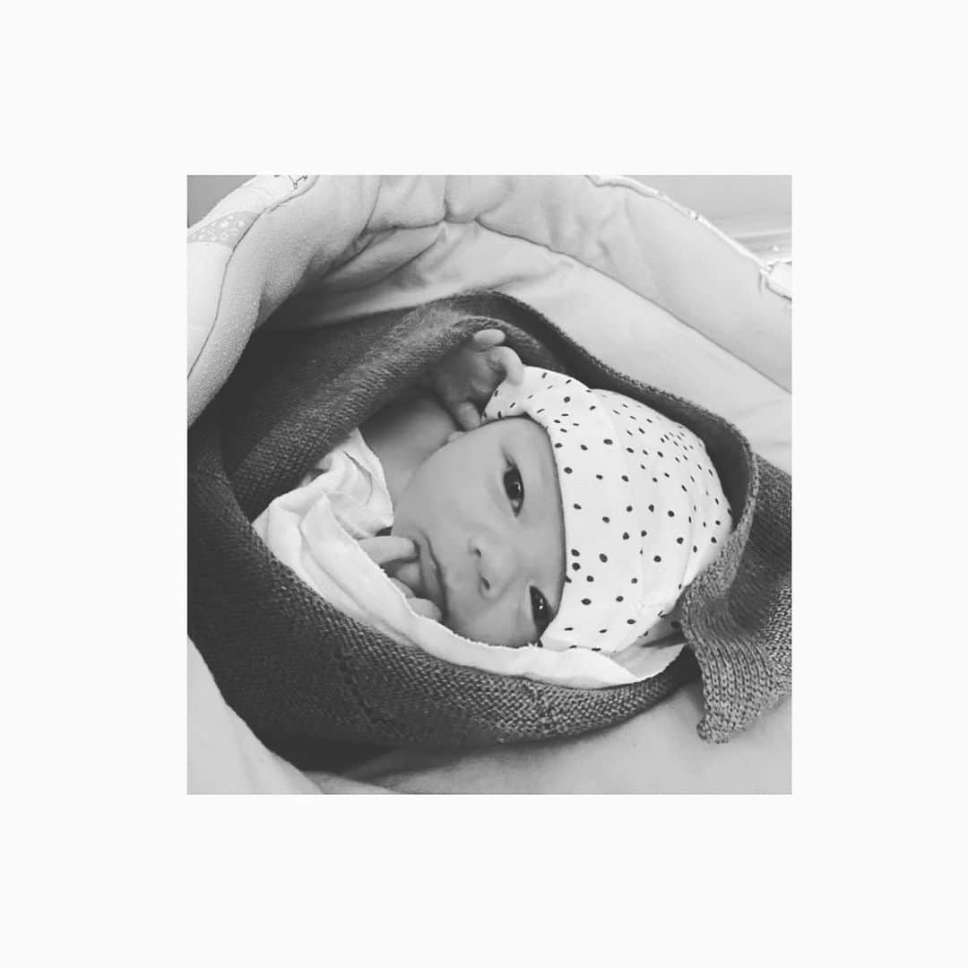 カシア・ストラスのインスタグラム：「We couldn't dream of a better start to the new year.  Adrian Biland born on 11.01.2023 ❤️ Nowe życie✨」