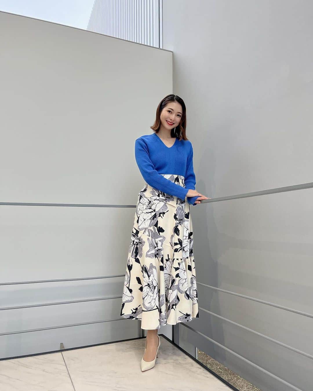 住田紗里のインスタグラム：「今日はとても寒くてびっくりしました🥶 今朝の衣装です！  トップス Pierrot (@pierrot_shop)  スカート FRAY I.D (@fray_id)  #グッドモーニング#衣装#pierrot#frayid#テレビ朝日#テレ朝#テレビ朝日アナウンサー#アナウンサー#住田紗里」
