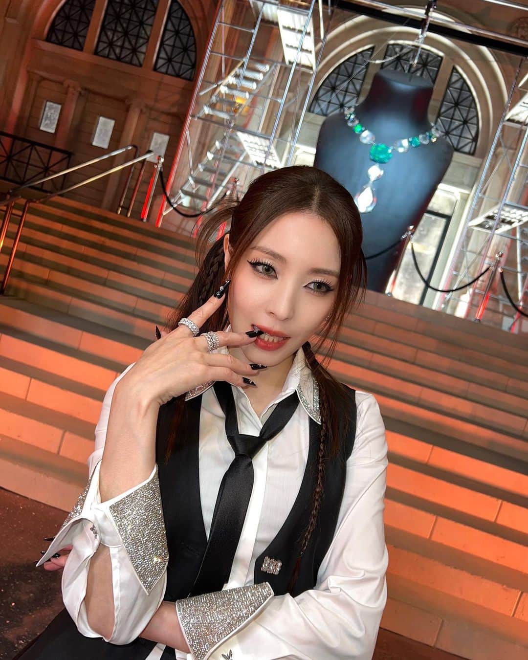 BoAのインスタグラム：「너네 가십걸 알아? 🫣」