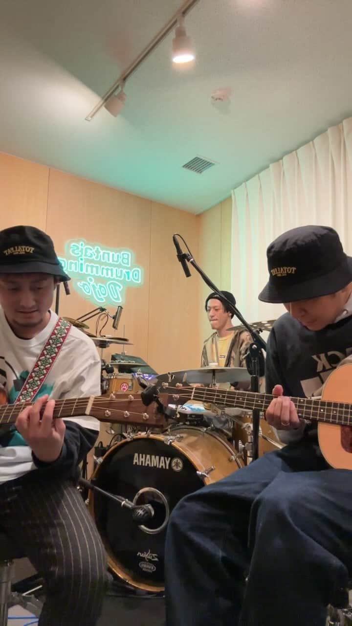 TOTALFATのインスタグラム：「1/16 インスタライブ🔥 パニシャに向けて思いを！ 届けー！！！」