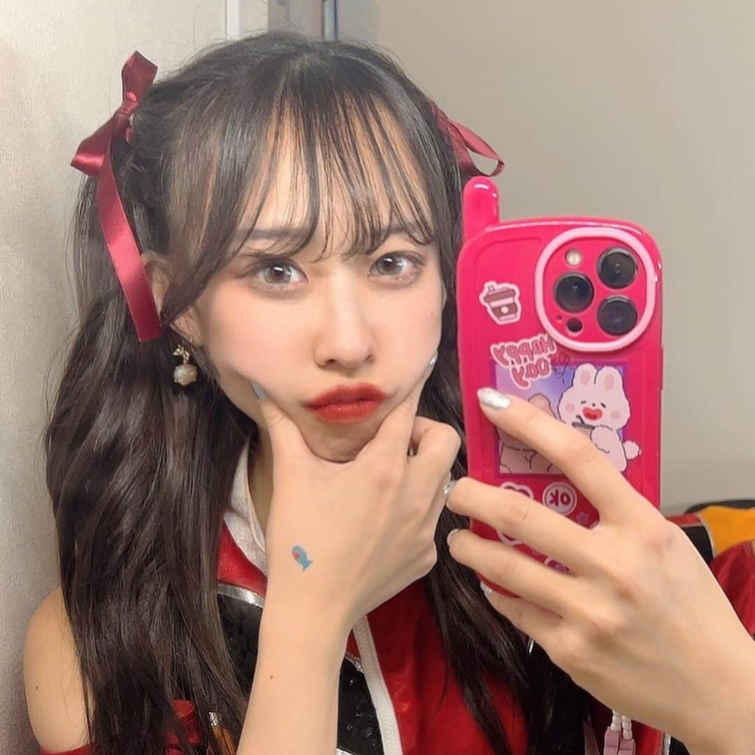 宮島小百合のインスタグラム：「#ハーフツイン  うふふん❤️  #かかかぶぶぶききき #アイドル　#歌舞伎町 #iphoneケース」