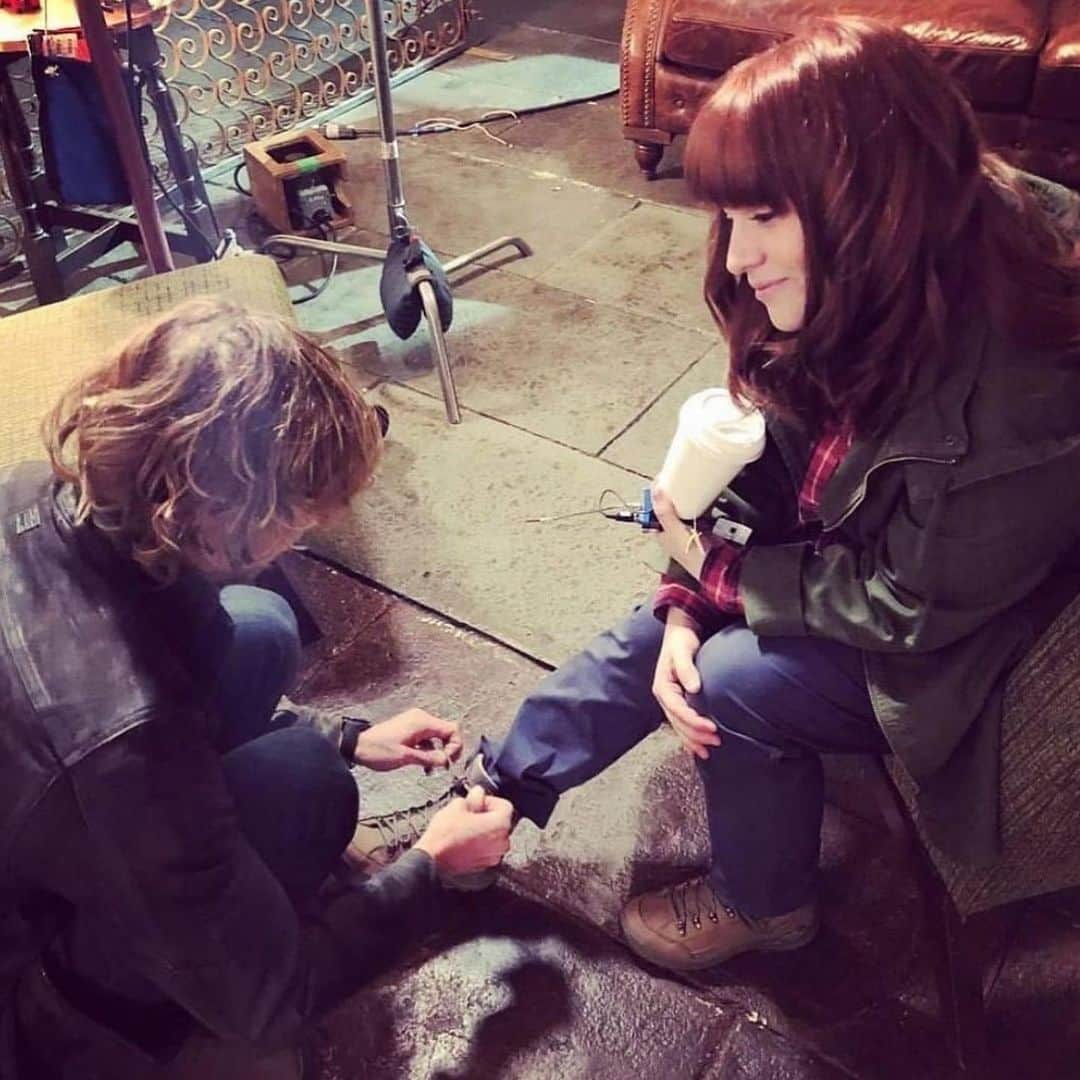 エリック・クリスチャン・オルセンさんのインスタグラム写真 - (エリック・クリスチャン・オルセンInstagram)「Love and celebrate this incredible human @reneefelicesmith on her birthday. She brings joy, passion, intelligence, laughter, professionalism, empathy, thoughtfulness and love into every moment. So lucky to have spent 10,000 hours with her. Some of my favorite scenes of @ncisla are with her; The one where Nell tells Deeks he's fired still gets me in the feels. @ericchristianolsenfans thanks for the pics!!」1月17日 7時43分 - ericcolsen