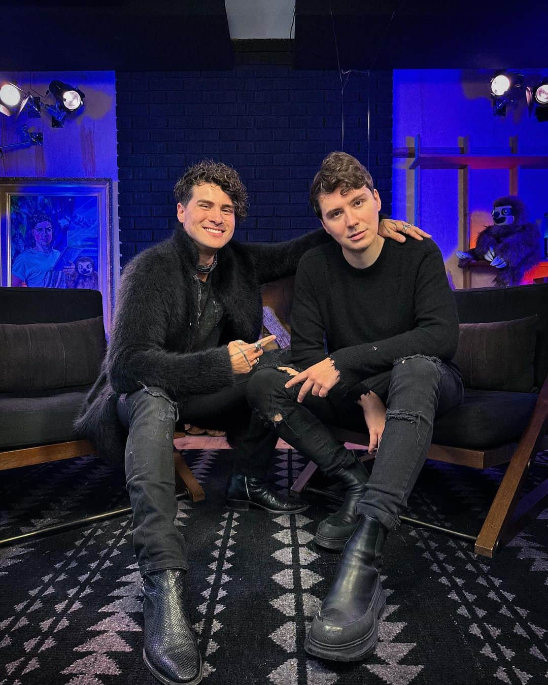 ダニエル・ハウウェルさんのインスタグラム写真 - (ダニエル・ハウウェルInstagram)「YOU ARE NOT PREPARED FOR THE DANTHONY REUNION. I spent a day with @danielhowell coming TOMORROW」1月17日 8時00分 - danielhowell