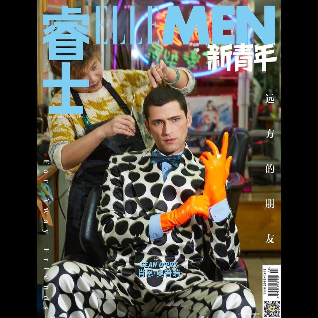 レスリー・キーさんのインスタグラム写真 - (レスリー・キーInstagram)「ELLEMEN FRESH 2023 Spring issue @ellemenfresh 3rd anniversary  featuring @gucci Gucci Cosmogonie Collection by @alessandro_michele   Cover Supermodel ★SEAN O’PRY in New York @seanopry55   Editor-in-Chief @xylcindy  Photographed by @lesliekeesuper  Stylist @jamiegracestylist  Hair @johnny.caruso  Makeup @keikohiramotomakeup1  Production YiWen @ida_society  Photo assistant @stevenburtonphoto  Special thanks @lanawintersvny @vnymodels @modelsdot   #ellemenfresh #gucci #guccicosmogonie #supermodels #alessandromichele #lesliekee #vnymodels #seanopry」1月17日 20時50分 - lesliekeesuper