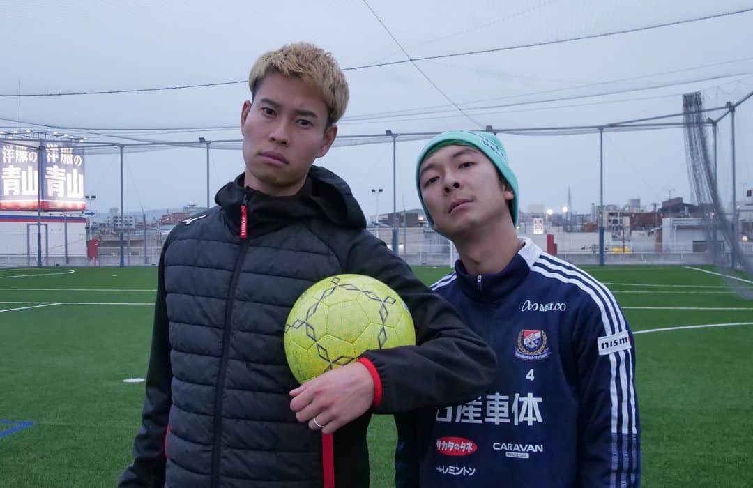 マキヒカのインスタグラム：「⚽️🔥🇯🇵 . #我々のグランド #皆たくさん使って下さいのＫ #ウメヒカ #梅澤 #マキヒカ 🤙 @zero_futsalpark_sakaihigashi」