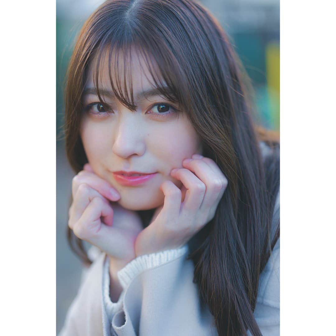 のインスタグラム：「先日撮影していただいたので、 データを少しずつ載せていきます📷  📷 @mackey_mackin 💄 @marutani__ko  槇野さんが撮ってくださる写真は あたたかくもどこか儚さもあり、大好きです❄︎  槇野さんのイメージに合わせた 丸谷さんの繊細なメイクもとても素敵で、  色んな表情を引き出せる カメラマンさん・メイクさんすごいなと 改めて感じた1日でした☺︎  久しぶりの作品撮り楽しかった🫧 ありがとうございました🥰」