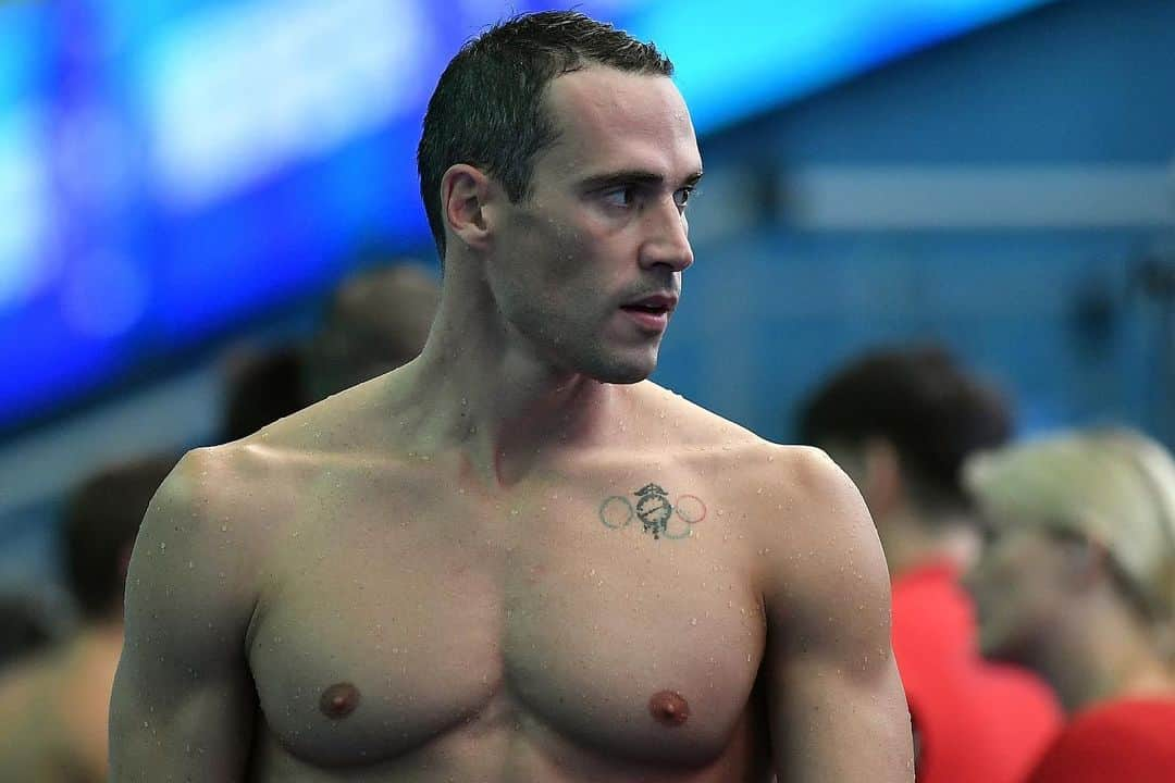 ファビオ・スコツォーリのインスタグラム：「Fabio Scozzoli e Martina Carraro: due Top Player della Nazionale Italiana di Nuoto più vincente di sempre, hanno scelto di legarsi a NUOTOPIÙ per un percorso di lungo respiro! Saranno con noi nell’ultima giornata di ogni appuntamento dell’estate a Riccione, e potranno essere con te e solo per te all’interno del PACK PRO! 💪 www.nuotopiu.it/fabiomartina/  #WeAreTheSwimCamp #fabioscozzoli #martinacarraro #italianchampionship #new #newin #swimmers #topswimmers #bestswimmers #swimming #champions」