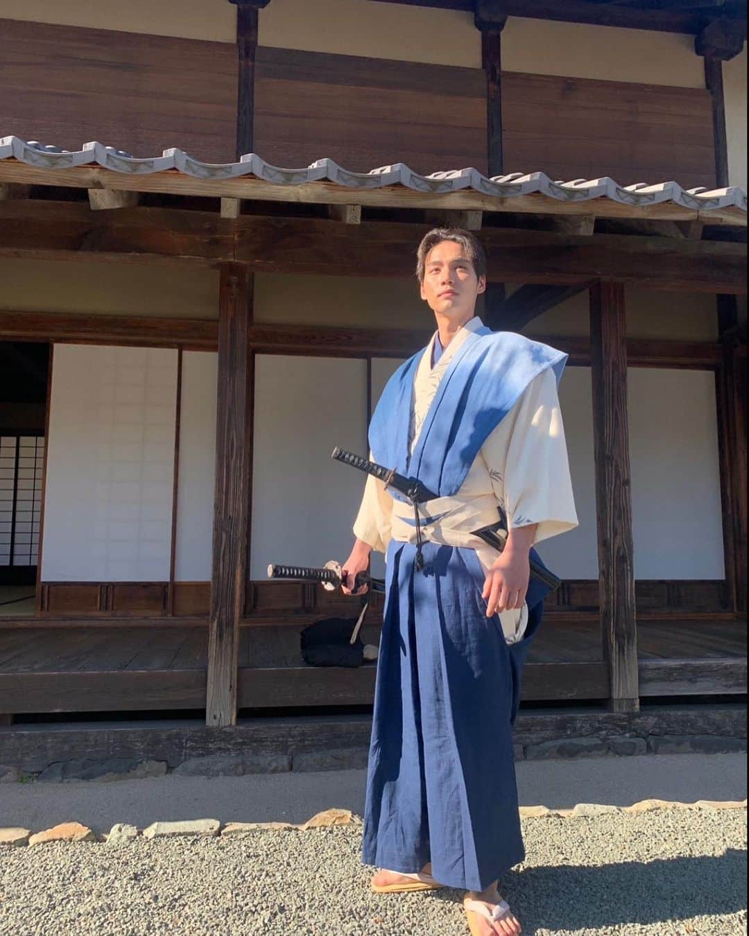 福士蒼汰さんのインスタグラム写真 - (福士蒼汰Instagram)「本日22:00〜 NHKドラマ10【大奥】 第２話放送になります！  家光と有功の壮絶な運命の始まりです。いざ撮影に入ると この上ない喜びも、出口の見えぬ悲しみも味わいました。 ただそれだけに、皆様に見て頂きたいと強く思います。 まだまだ未熟者ですが、 我々の運命の片鱗を覗いてくれると 嬉しい限りです😌  21:30〜はインスタライブ こっちもよろしく👍🏻」1月17日 20時37分 - fukushi_sota_official