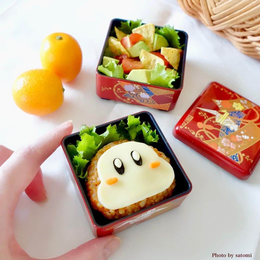 のインスタグラム：「*2023.01.17*  残り物でミニサイズも作っていました🍱 でも2段だとさみしい… もう1セット同じのを作れば良かった🥺」