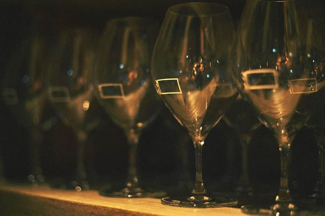 のインスタグラム：「1/18（水）~1/22（日） 店舗メンテナンスのため お休み頂きます。  1/23（月）より営業再開します。」