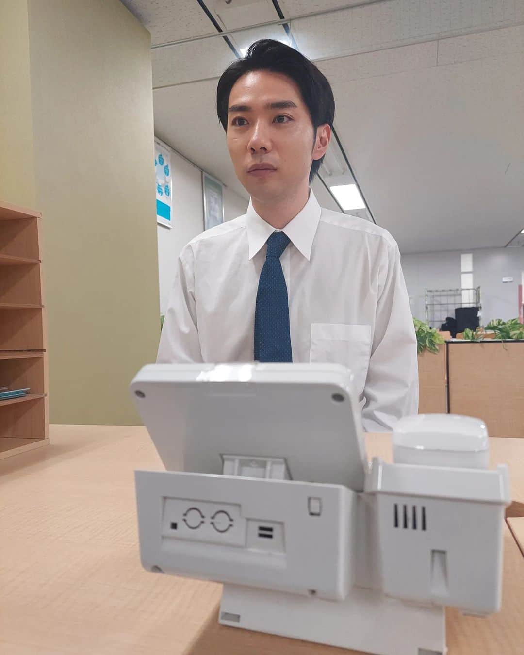 イザワオフィスさんのインスタグラム写真 - (イザワオフィスInstagram)「スタートUPスタート 2023年1月18日(水)22時 ※初回15分拡大版  足立尭之が1話目に出演します！ ぜひ御覧ください！」1月17日 13時40分 - izawaoffice_official