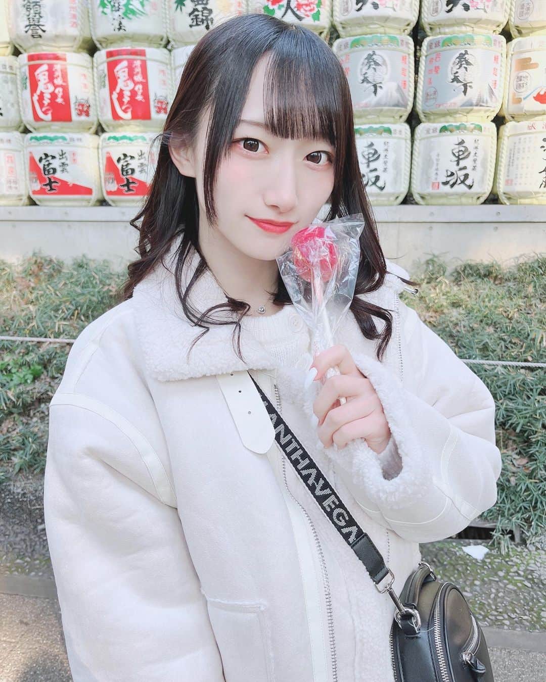 信野樹奈のインスタグラム：「人生初明治神宮⛩  #明治神宮 #アイドル #idol #japan #神社巡り #東京」