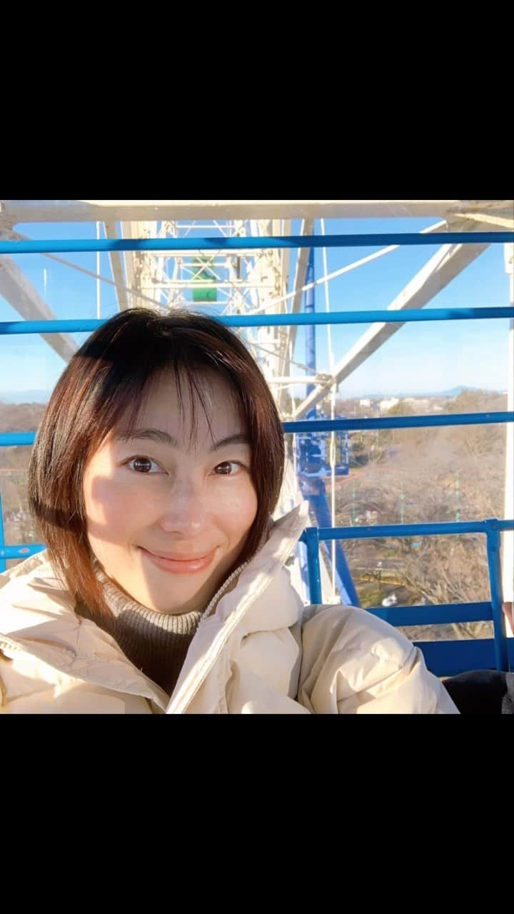 佐藤康恵のインスタグラム：「観覧車🎡🎡🎡🥰 と、マイクロコーヒー☕️☕️☕️ しかも！Nobitaのび太(^^)🎵 可愛い💕貴代ちゃんありがとう😊！ 🌟YouTube🌟 Yasue Sato Music⬇️ 「ヘテロパナックス」 https://youtu.be/K9mhIFdyCuw 2022年10月26日（水）リリース！ 配信/販売リンク： https://big-up.style/40iRjkPYBq モデル/女優の佐藤康恵が２年ぶりに配信シングル第3弾「ヘテロパナックス」をデジタルリリース。　女優としても新たなステージに立つ佐藤康恵の新曲は、彼女の新たな幕開けとなるエレクトロサウンド。一目惚れが花言葉の「ヘテロパナックス」のように、希望に満ちあふれた楽曲に仕上がっている。MV制作はシロタコウジが担当。  佐藤康恵のYouTubeチャンネル 『佐藤康恵のなちゅライフ♡♪』はこちら⬇️ https://youtube.com/channel/UC0CBTq9URDeZqorxja02TAw よろしくお願いしなちゅ💋  #子育て康恵ママ #自然　#飯能　#ムーミンのいる街　#摩訶不思議　#sweetsweet #yasuesatomusic #youtuber #yasuesato #佐藤康恵 #actress #ウルトラマン #アクション #japanesegirl #singer #model #ysluxury #smile #garo #jyabi #邪美 #daikanyama #日本の女優」