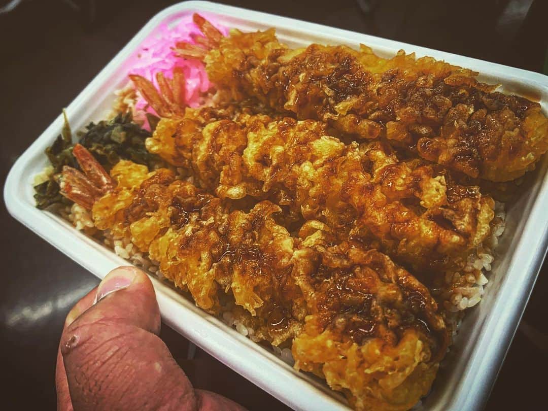 のインスタグラム：「『Pre workout meals🍤🍤🍤』  @divekei   #noah_ghc #天ぷら #天丼」