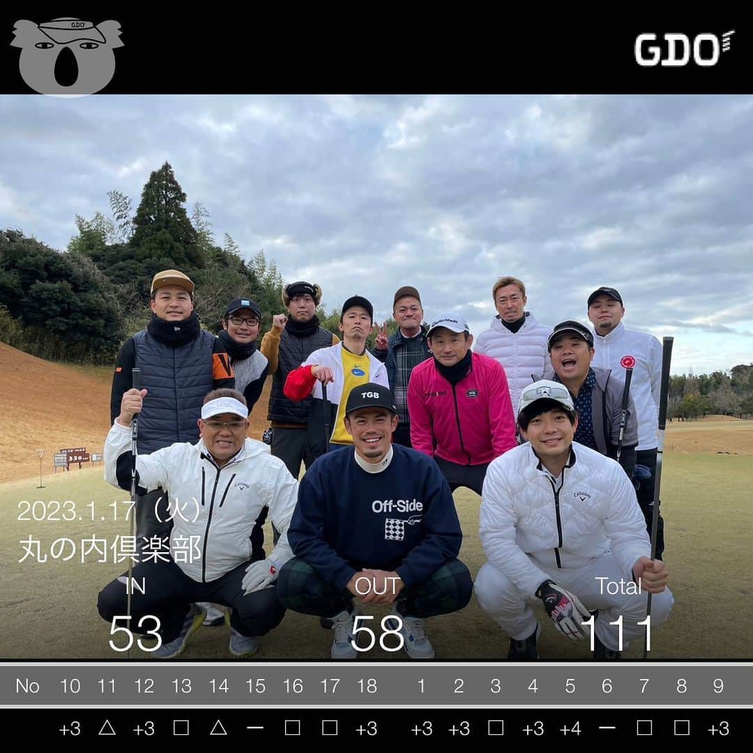 竹内まなぶさんのインスタグラム写真 - (竹内まなぶInstagram)「#グレープカンパニー でゴルフでした⛳️ 朝イチ11人が見てる中でのドライバーショットは前日の酒が残っていたのでヘラヘラ打てました🍻 12人中6位でした🥸  #golf  #キャロウェイ　 #テーラーメイド　 #pearlygates  #adidasgolf  #エミリッドバハマ #ロッディオ #バルド #アキラ」1月17日 17時02分 - kaminarimanabu