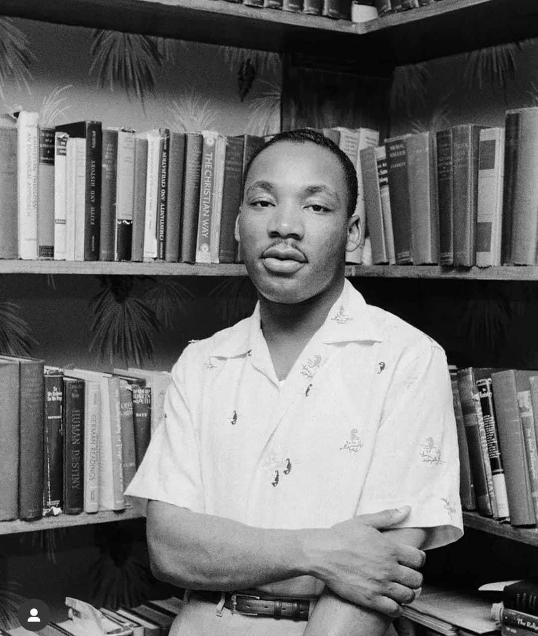 ジャスティン・ビーバーのインスタグラム：「I know I’m late but couldn’t not post this… Dr Martin Luther King is at the top of my list of my favorite people to have ever lived. Grateful to have gotten the chance to learn about him and from him. Excited to learn more and continue to expand my thinking and compassion for my fellow man. Happy MLK DAY」