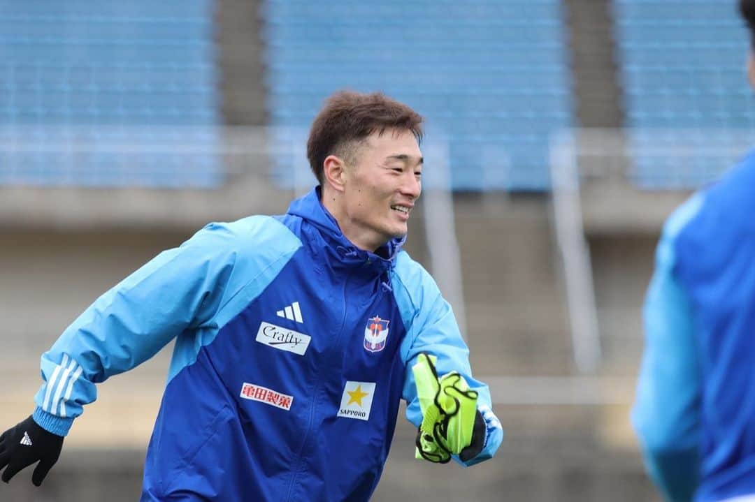 田上大地さんのインスタグラム写真 - (田上大地Instagram)「New wearを身に纏い、高知キャンプスタート⚽️🔥  【2023 高知キャンプ　supported by #ナミックス】  2023年最高のシーズンになるようチーム一丸で準備します！  #アルビレックス新潟 #albirex  #ナミックス」1月17日 18時23分 - t_daichi5