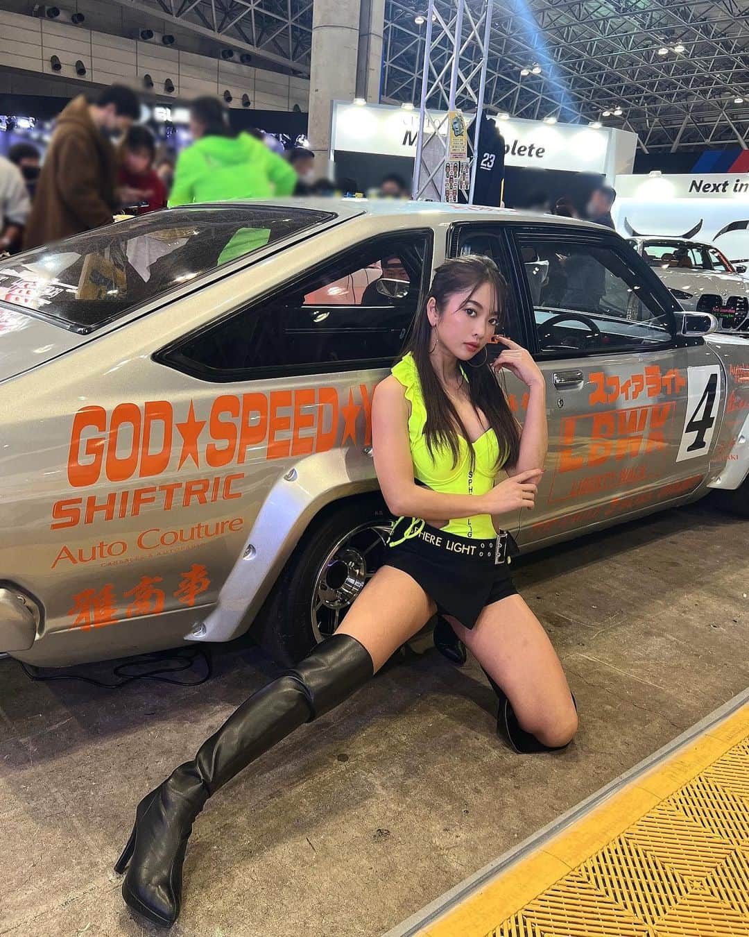 宇都宮茜のインスタグラム：「#東京オートサロン2023  ３日間ありがとうございました🏎❤️‍🔥  毎年のごとく @sphere_light ブースは大盛況で たくさんの人で溢れていて本当感謝しています🙏🏻✨✨  . 毎回イベント行事にわざわざ顔出していただいて差し入れまで喜ぶことを考えていただいて本当感謝してます🥺会えるのが私も本当毎年の楽しみですし幸せです🥴💕  . お写真続きますがよろしくです✌🏽✌🏽  .  The 3-day event is over! ! Thank you everyone ✨😚 The photos of the event will continue, but please take care ❤️‍🔥  3일간의 이벤트 종료! ! 모두 감사합니다 😉이벤트 사진이 계속되지만 감사합니다 🥰💗  为期3天的活动圆满结束！ ！谢谢大家😊💕活动的照片会继续发，但请大家多多关照🫢🫢  .  .  .  .  .  .  .  .  .  .  .  .  .  .  .  .  #スフィアライト#オートサロン#東京オートサロン#オートサロン2023#キャンギャル#コンパニオン#車横モデル#水着女子#ビキニ女子#インスタグラビア#ケツスタグラム#尻スタグラム#イベントコンパニオン#レースクイーン#キャンペーンガール#セクシー系#レース#スポーツカー#スーパーカー#撮影会#カスタムカー#水着#海好き女子#japanesegirl#泳装#다이어트#Swimsuitgirls #gal#japan」