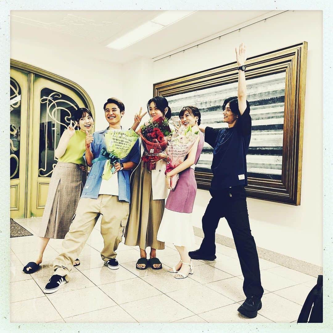 堀井新太さんのインスタグラム写真 - (堀井新太Instagram)「監督から拝借しました📷　  「#私のしてくれないフェロモン彼氏 」 本日いよいよ最終話でございます。  本当に素敵な最終話になってるので、大勢の方に観て欲しいです。  またこのみんなで集まれたら良いなっと思う堀井新太です。 では、皆さんお楽しみにお待ち下さいませ。  #シて彼」1月17日 21時22分 - aratahorii