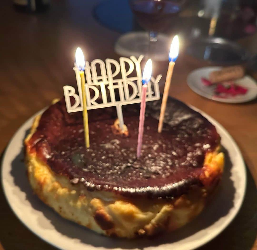 のインスタグラム：「皆様ありがとうございます。 レストラン アラルデのチーズケーキいただきました！美味しい！ #アラルデチーズケーキ」