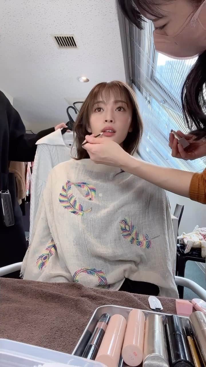 神部美咲のインスタグラム：「めーきゃっぷじんぶ💄✨」