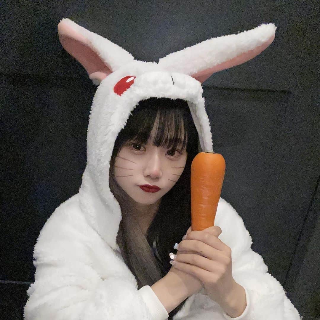 なにのインスタグラム：「🥕」