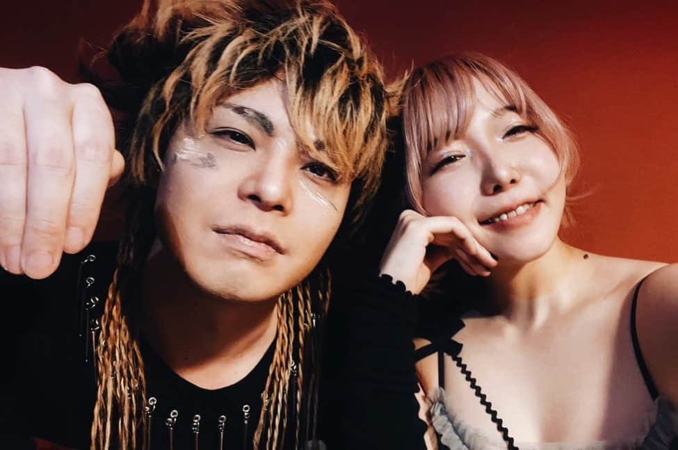 中村未来のインスタグラム：「《communie party -rabbit hole-》 こみゅらーの皆さまありがとうございました🥀 本当に幸せな時間でした💋 ⁡ （動画には残ってるんやけどね、みんなで写真撮るの忘れたのでよかったら今日のみんなのおめかしの写真欲しい🥲） ⁡ 今夜温かい眠りにつけますように また絶対会おうね🖤」