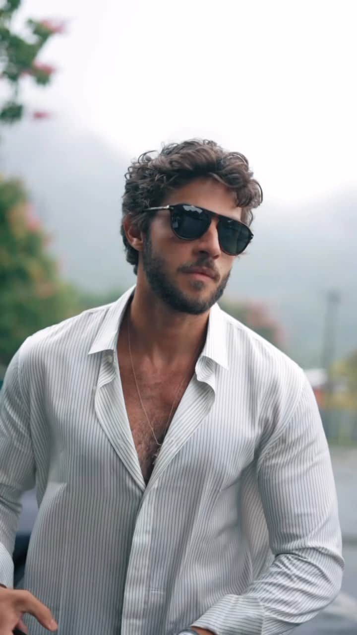 Chay Suedeのインスタグラム：「Actor and Persolist @chay taking a break from filming to enjoy his new @persol 3302S, inspired by 70s racing movies. Discover the style online now!」
