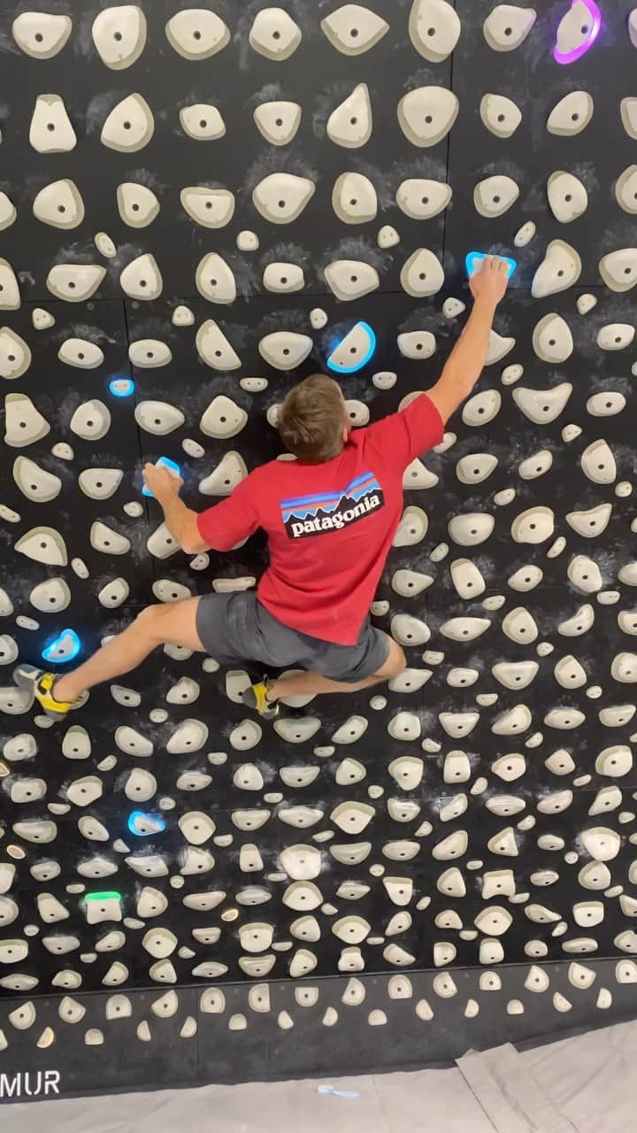 トミー・コールドウェルのインスタグラム：「I’m not sure if it’s the @kiltergrips board, the fact the my doc cleared me to climb 2 feet, or climbing  date days with @beccajcaldwell are the most fun, but I’m really feeling like this forced training thing is paying off! I even improved my max hang on a 20 mil edge by nearly 30 pounds. Can’t wait to see what happens get back to hard climbing on rock.」