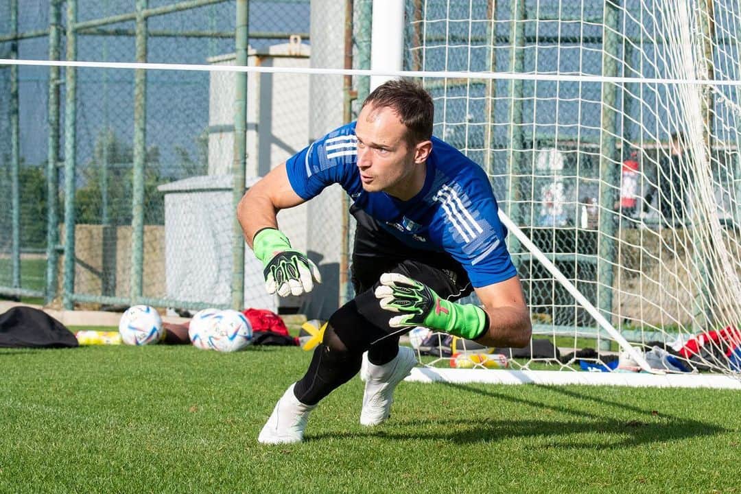 クシシュトフ・カミンスキーさんのインスタグラム写真 - (クシシュトフ・カミンスキーInstagram)「Pracy ciąg dalszy ⚽️🧤🕶🎾🏉  🧤 @t1tan_pl」1月18日 2時18分 - 21kamyk