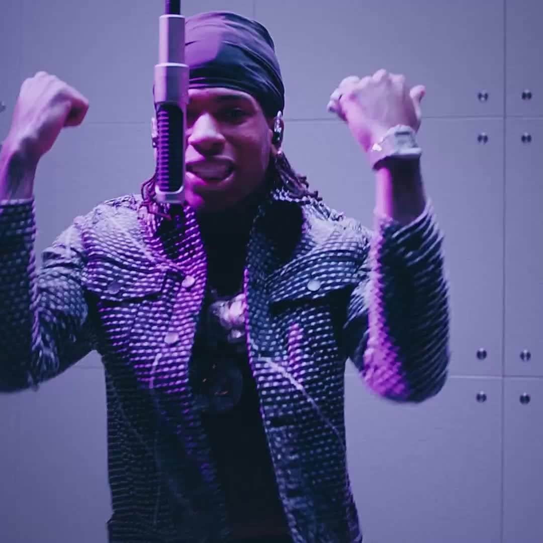 Vevoのインスタグラム：「"I wasn't good at expressing myself or talking to people about my problems so I started to use [music] as my escape," says @nlechoppamusic. Watch him link up with Philly's @2raree for a Ctrl performance of "Do It Again." ⠀⠀⠀⠀⠀⠀⠀⠀⠀ ▶️ [Link in bio]」