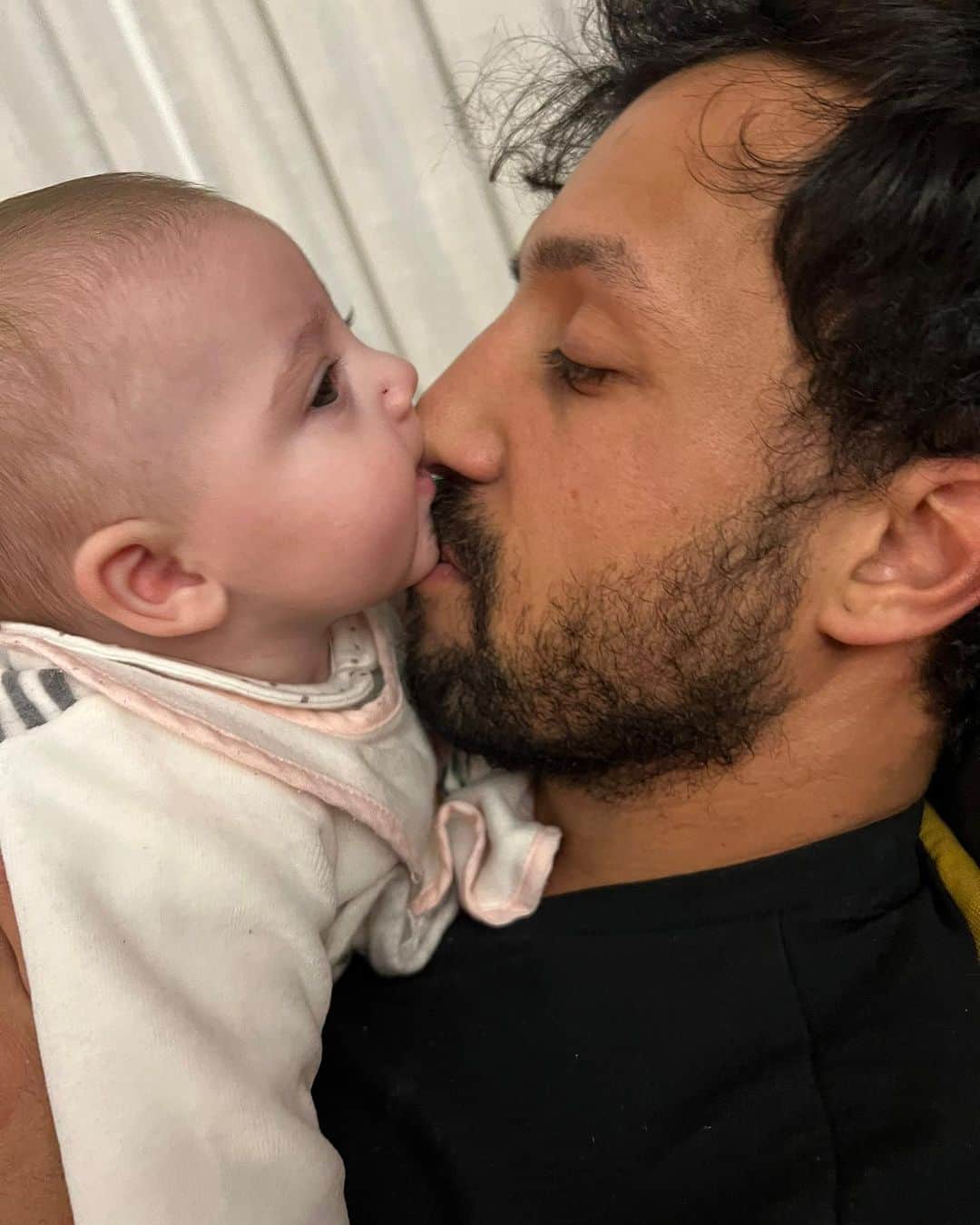 カリム・ラリビのインスタグラム：「Attimi 🧡」