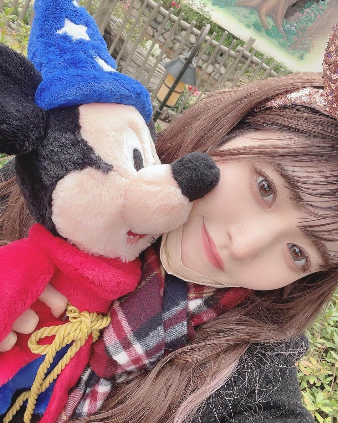 天乃七夕のインスタグラム：「でぃ！！   #ディズニー #みっきー  #この衣装が好き」