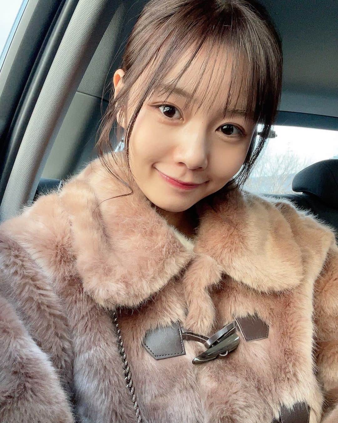杉浦みずきのインスタグラム：「. 家族との車の中が好き☺️🚗」
