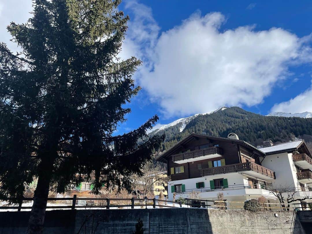 のインスタグラム：「Hello Davos! ダボスに来た。コロナ前の2020年に登壇してから3年ぶり #worldeconomicforum2023」