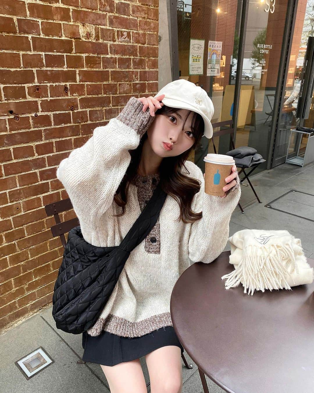 星乃まひろさんのインスタグラム写真 - (星乃まひろInstagram)「こないだのコーデ🧸ᐝ ㅤㅤㅤㅤㅤㅤㅤㅤㅤㅤㅤㅤㅤ  tops: @classicalelf_official  ミックス糸でこなれ感のあるニット🧶 前後2wayで着れちゃうよˊ˗  ㅤㅤㅤㅤㅤㅤㅤㅤㅤㅤㅤㅤㅤ  size: Mサイズ color: アイボリー  #クラシカルエルフ #classicalelf #エルフコーデ #タイアップ #java #ジャバ #uniqlo #gu #zara #ユニクロ #ジーユー #ザラ #zozo #zozotown #zozo購入品 #zozotown購入品 #プルオーバー #2wayニット #バイカラー #冬コーデ #プチプラ」1月18日 20時45分 - mhr_honi