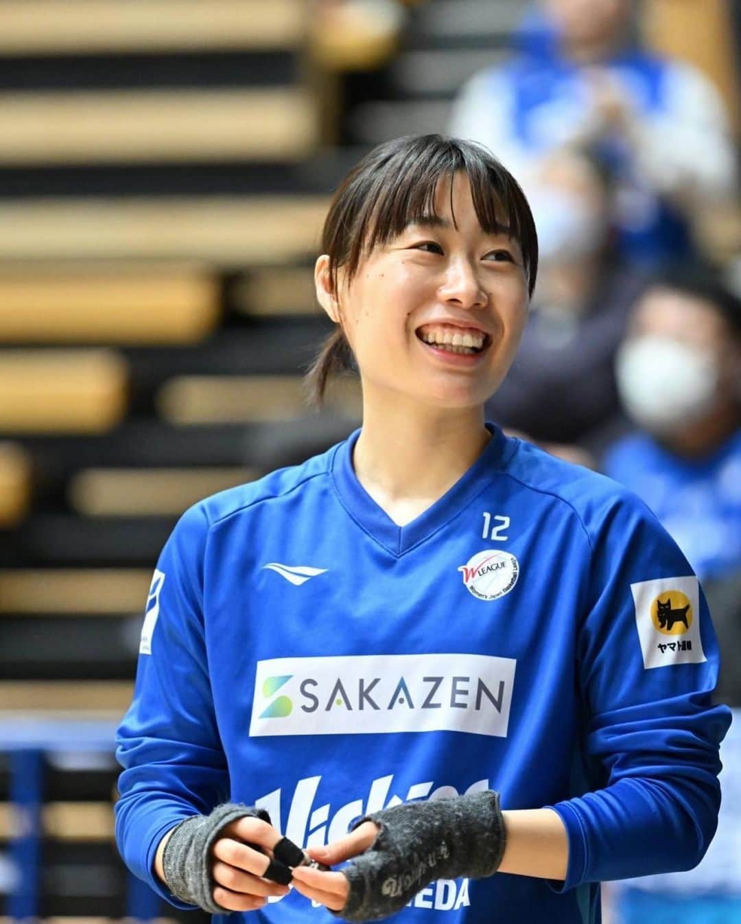 のインスタグラム：「最近、ウォーミングアップ中やベンチにいる時に欠かさず着用する @upi_outdoor さんのリストゲイター！！ 　 身体の冷えはパフォーマンスにも大きく影響するから、選手みんなとても助けられてます🙇‍♂️🙇‍♂️ 　 #upi #ウールパワー #メリノウール #pr  #東京羽田ヴィッキーズ」