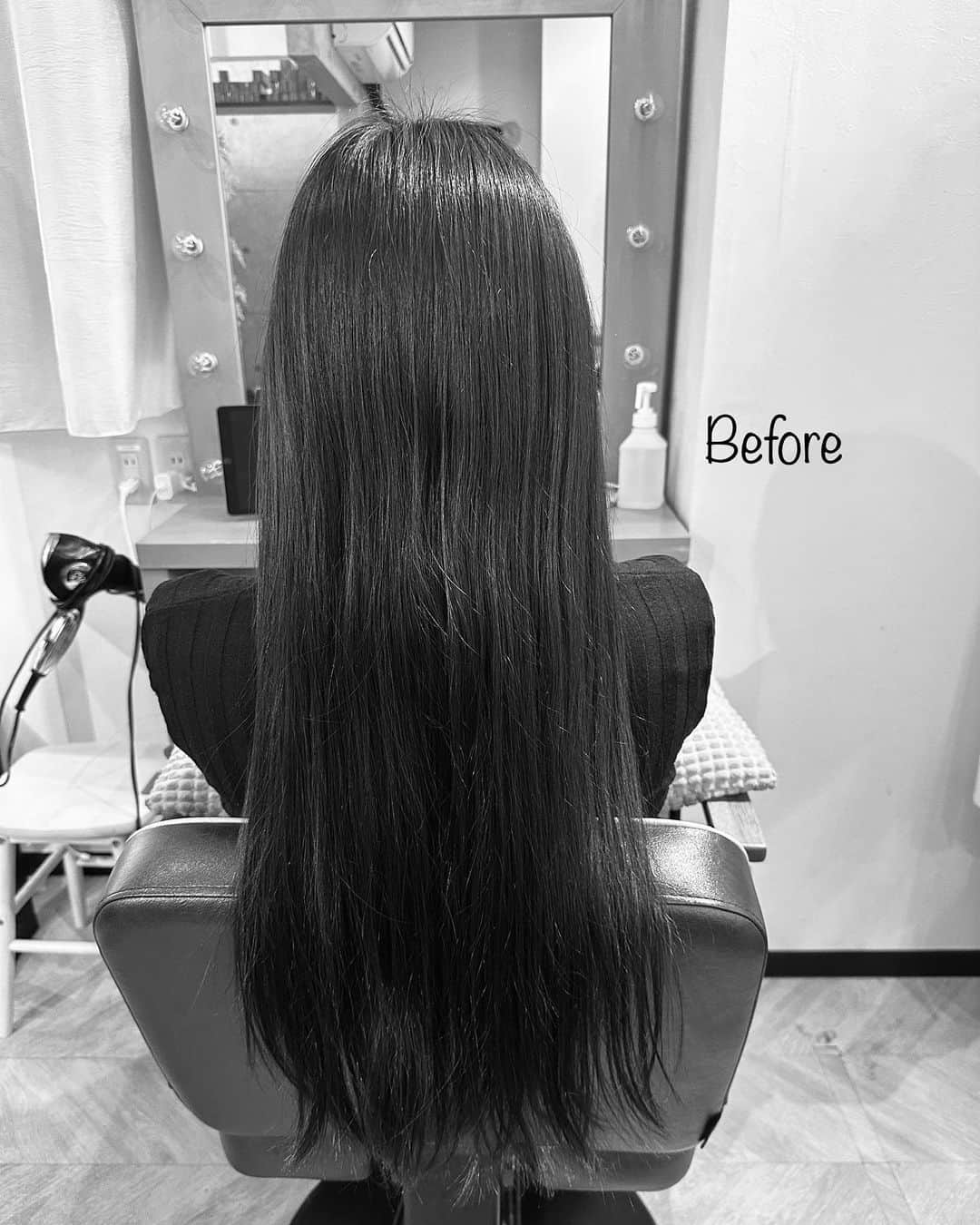 中岡龍子のインスタグラム：「.Before▶︎After 年明け最初のヘアメンテナンスಇ  気になっていた「enimシリカ頭浸浴」 というのをトリートメント前にしてもらったのですが 5分なのに凄くすっきりして癒されました！  髪もうる艶になって最高です🫶 @misa10rr さんありがとうございました☺️  #rrsalonaoyama #hairsalon #straighthair #アールサロン #トリートメント #ヘアサロン #黒髪 #バージンヘア」