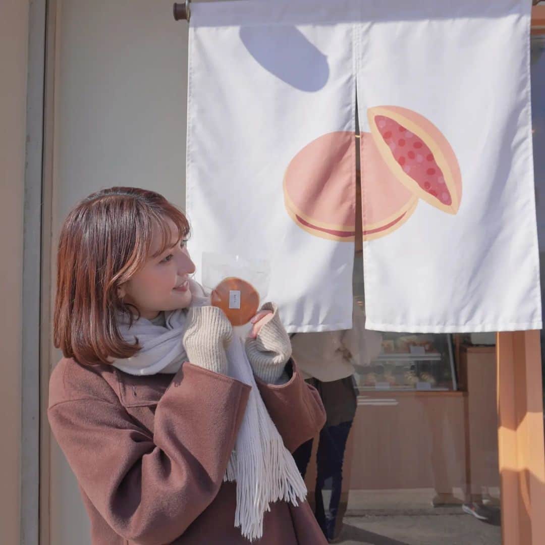 のインスタグラム：「. オープン前から並んでる 堺のどら焼き屋さん『まどい』 買ったの全部美味しかった〜♡  #北区みんなで写真日記 @sakaisikitaku_official」