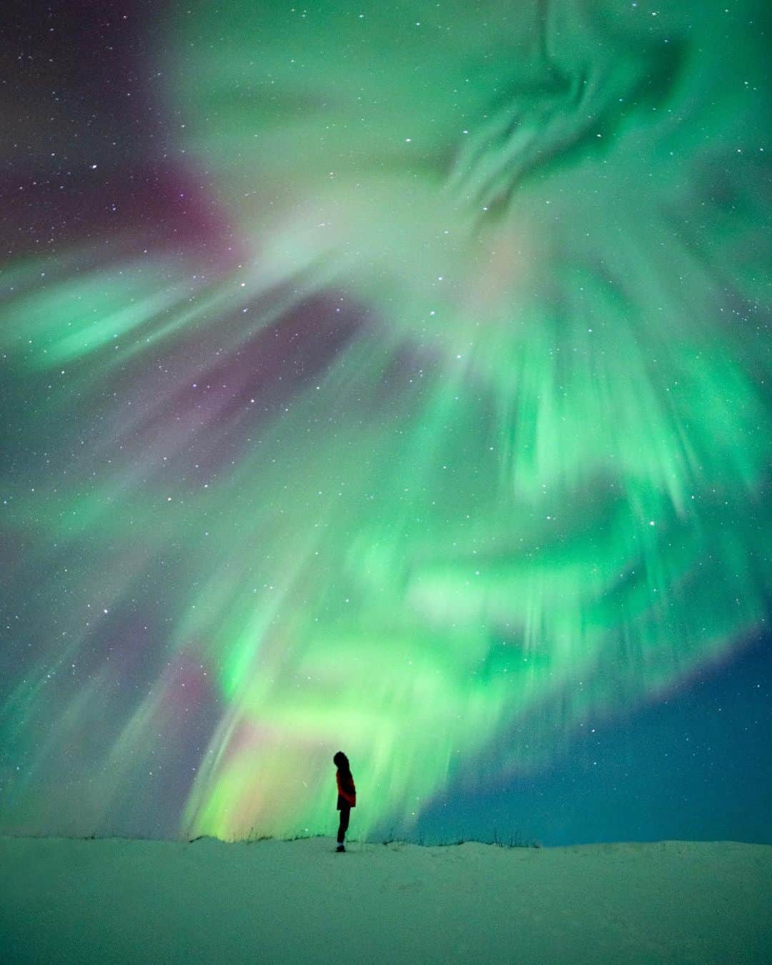 Travis Burkeのインスタグラム：「Last night I was mind blown by my first proper northern lights show. I am constantly fascinated and humbled by earth and space, and watching energy from storms on the sun collide with earth's upper atmosphere above the Iceland sky is something I’ll never forget. My friend @leia_vita and I ended up staying out until almost 5 am in freezing temperatures, but I knew I wouldn't have been able to sleep knowing I might miss a show of a lifetime. About to head out for round two right now!」