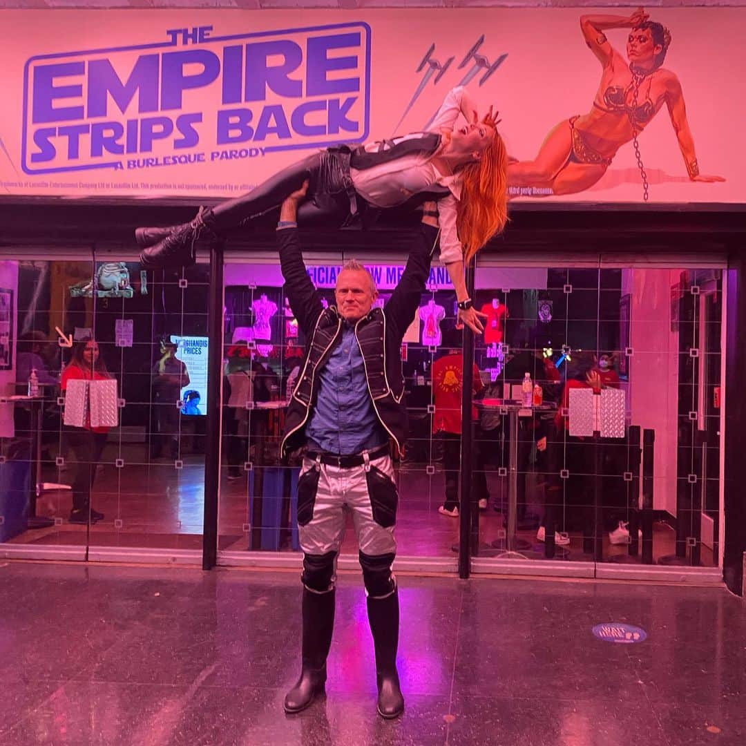 ボニー・モーガンのインスタグラム：「In a Galaxy Not So Far Away @themontalban The Empire Strips Back Is A Sexy Spectacular Star Wars Sensation!! I will be returning tomorrow night for another round with my marvelous maniac misfits! Tickets are still available before it closes next week @theempirestripsback https://feverup.com/m/119016 #adventuresofbendybonnie #empirestripsback #epicgeekery #sexystarwars #montalbontheatre #shenanigans #bendybonnie」