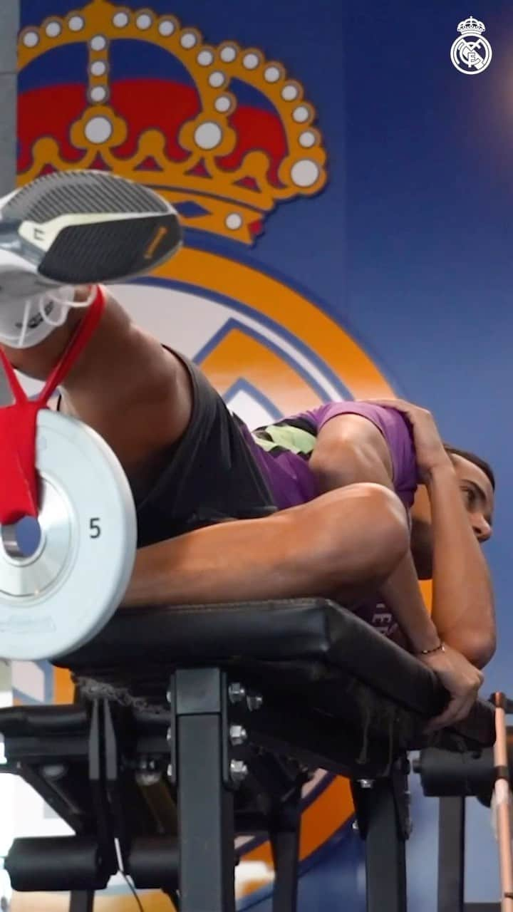 ルーカス・バスケスのインスタグラム：「🏋️‍♂️🏋️‍♂️ @realmadrid」