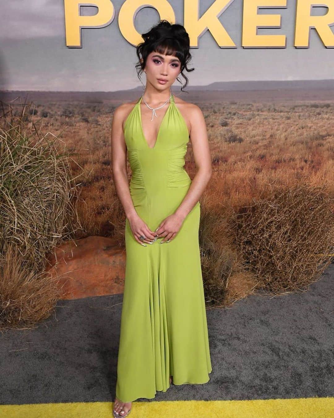 ローワン・ブランチャードのインスタグラム：「So happy to be a little piece of Poker Face @peacocktv , episode 8 directed by @nlyonne 💚💌 the show is wonderful ! I’m wearing @aralda.vintage archive Versace styled by @chrishoran20 , glamourrr by @jennakristina and @hisvintagetouch 🌹」
