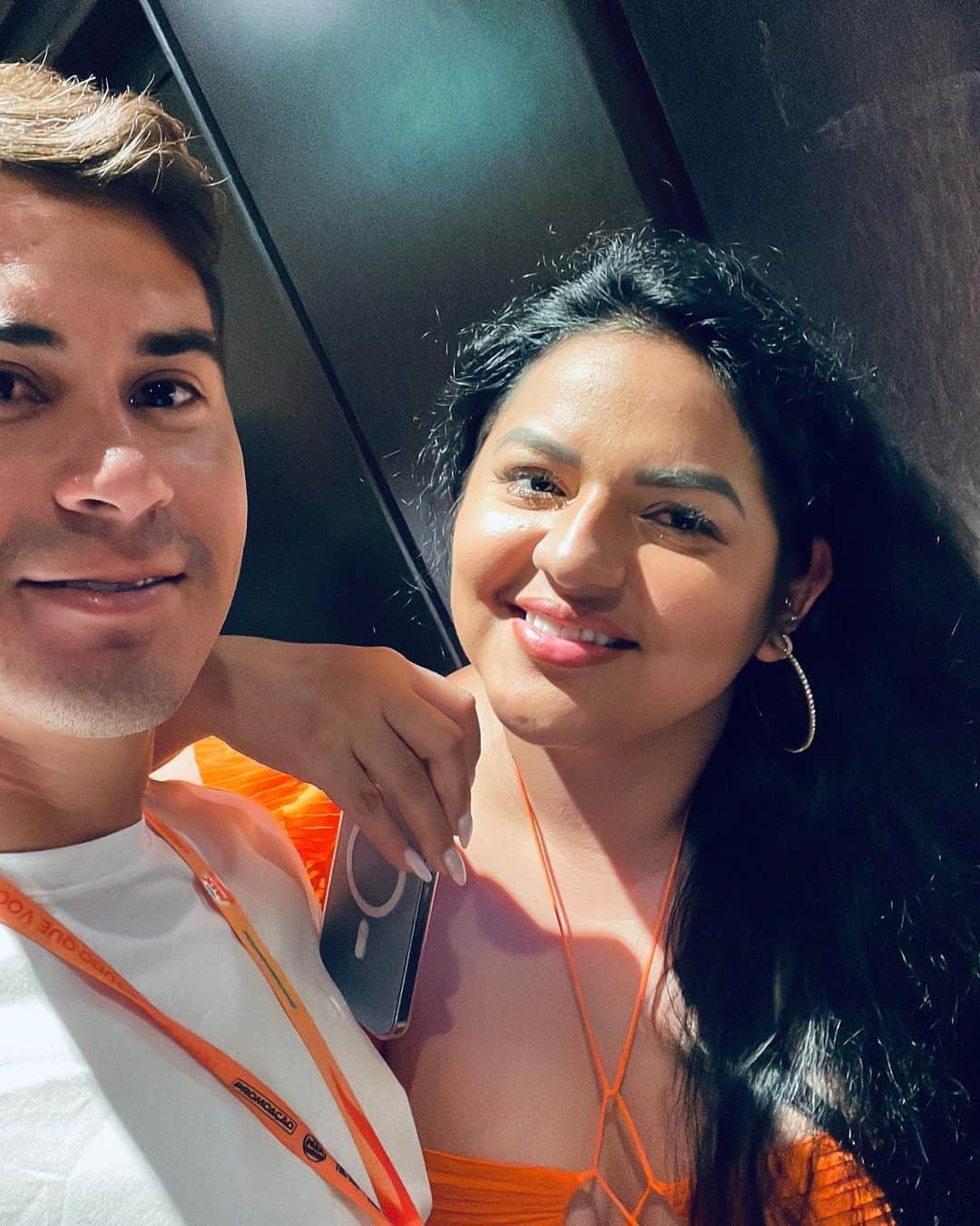 エウシーニョのインスタグラム：「Hoje e o aniversario da minha morena 👰🏻‍♀️😍 quero agradecer a Deus pela sua vida e pelos momentos lindos que já tivemos e diversos outros que iremos viver. Parabéns meu AMOR bênçaos de deus para sua vida. ❤️Te amo ❤️ @angelicaejj」